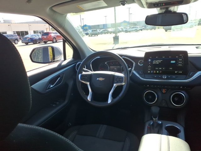Used 2023 Chevrolet Blazer LT w/ Convenience Package FWD image 9
