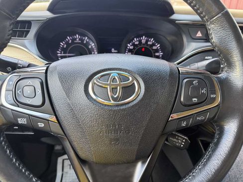 Used 2018 Toyota Avalon XLE w/ All Weather Liner Package FWD image 15