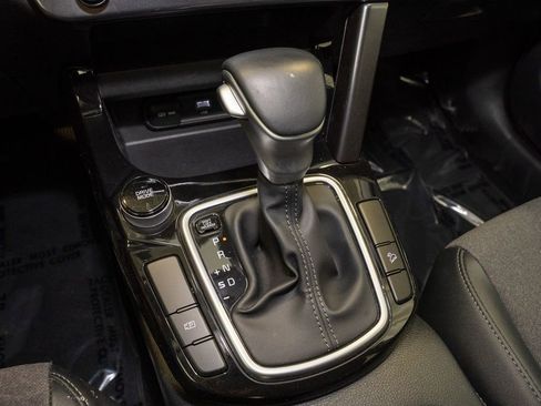 Used 2025 Kia Seltos S image 15