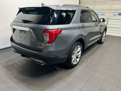 Used 2021 Ford Explorer Platinum w/ Equipment Group 601A AWD/4WD image 3