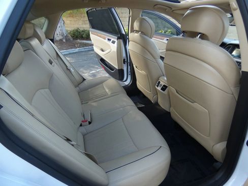 Used 2015 Hyundai Genesis 3.8 w/ Option Group 04 image 36