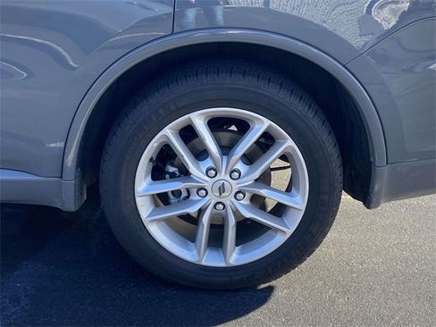 Used 2024 Dodge Durango GT image 9