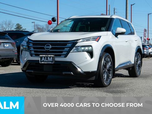 Used 2024 Nissan Rogue Platinum w/ Platinum Premium Package image 3