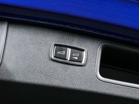 New 2026 Porsche Macan image 33