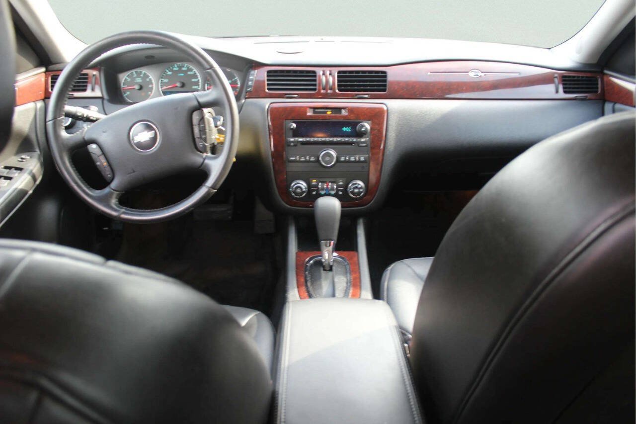 Used 2010 Chevrolet Impala LT w/ Luxury Edition Package FWD image 8