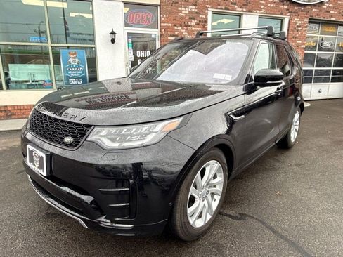 Used 2020 Land Rover Discovery Landmark image 1