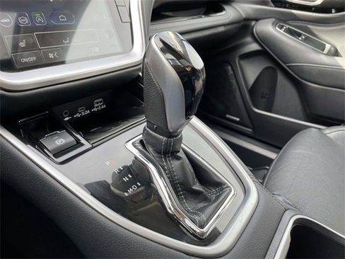 Used 2024 Subaru Outback Limited image 32