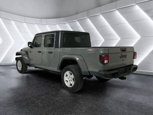 Used 2022 Jeep Gladiator Sport AWD/4WD image 6