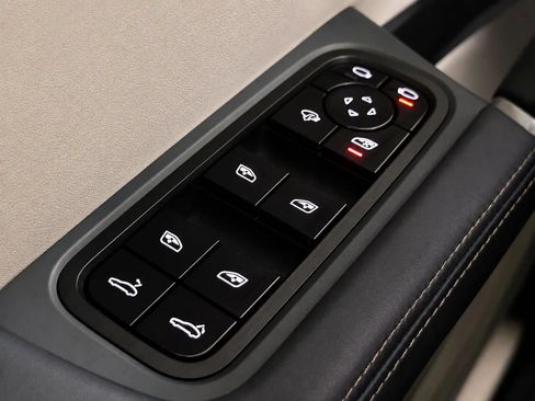 Used 2021 Porsche Cayenne S AWD/4WD image 36