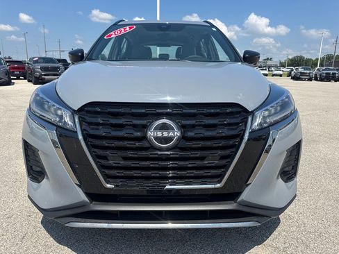 Used 2024 Nissan Kicks SR w/ SR Premium Package FWD image 10