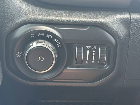 Used 2021 Jeep Wrangler Unlimited Sport image 29