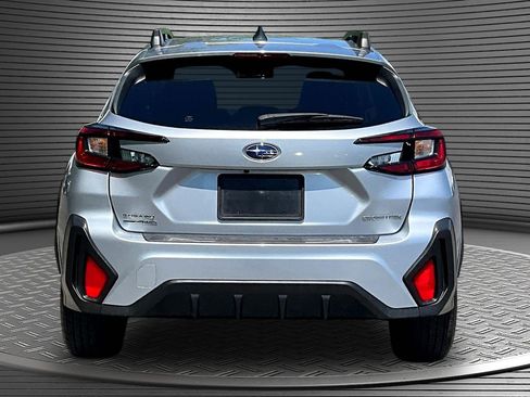 Used 2024 Subaru Crosstrek 2.0i Premium AWD/4WD image 5