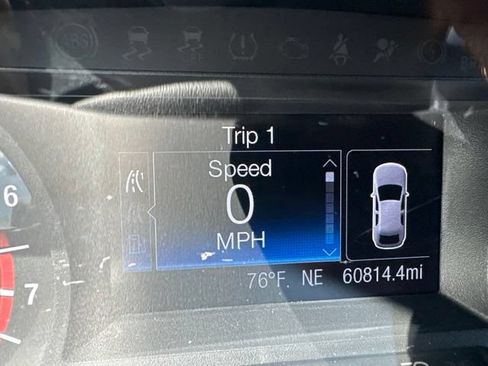 Used 2017 Ford Fusion SE FWD image 14