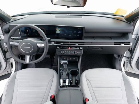 Used 2025 Hyundai Santa Cruz SE image 9