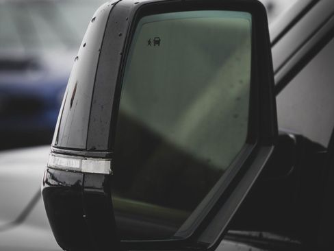 Used 2020 Cadillac Escalade ESV Platinum image 27