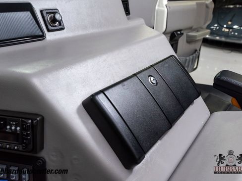 Used 1995 HUMMER H1 4-Door Hard Top image 18