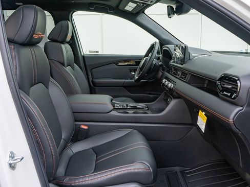 New 2025 Honda Pilot TrailSport image 17