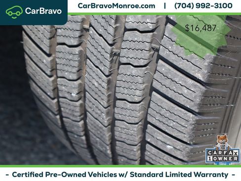 Certified 2019 Buick Enclave Essence FWD image 13