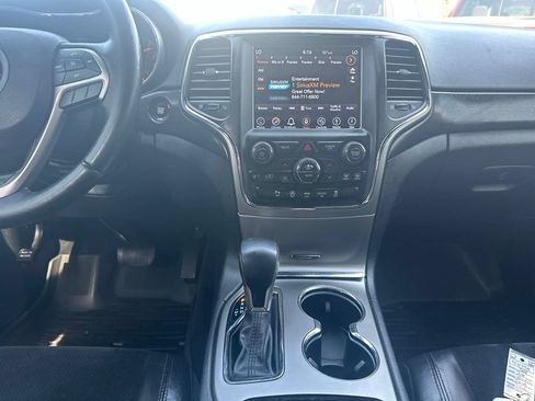 Used 2018 Jeep Grand Cherokee Altitude AWD/4WD image 20