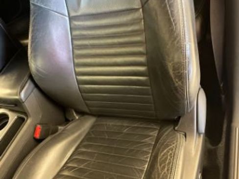 Used 2014 Dodge Challenger SXT RWD image 7