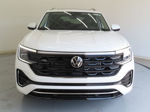 New 2026 Volkswagen Atlas SEL Premium R-Line AWD/4WD image 10