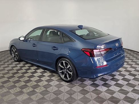 Certified 2025 Honda Civic Sport Touring image 9