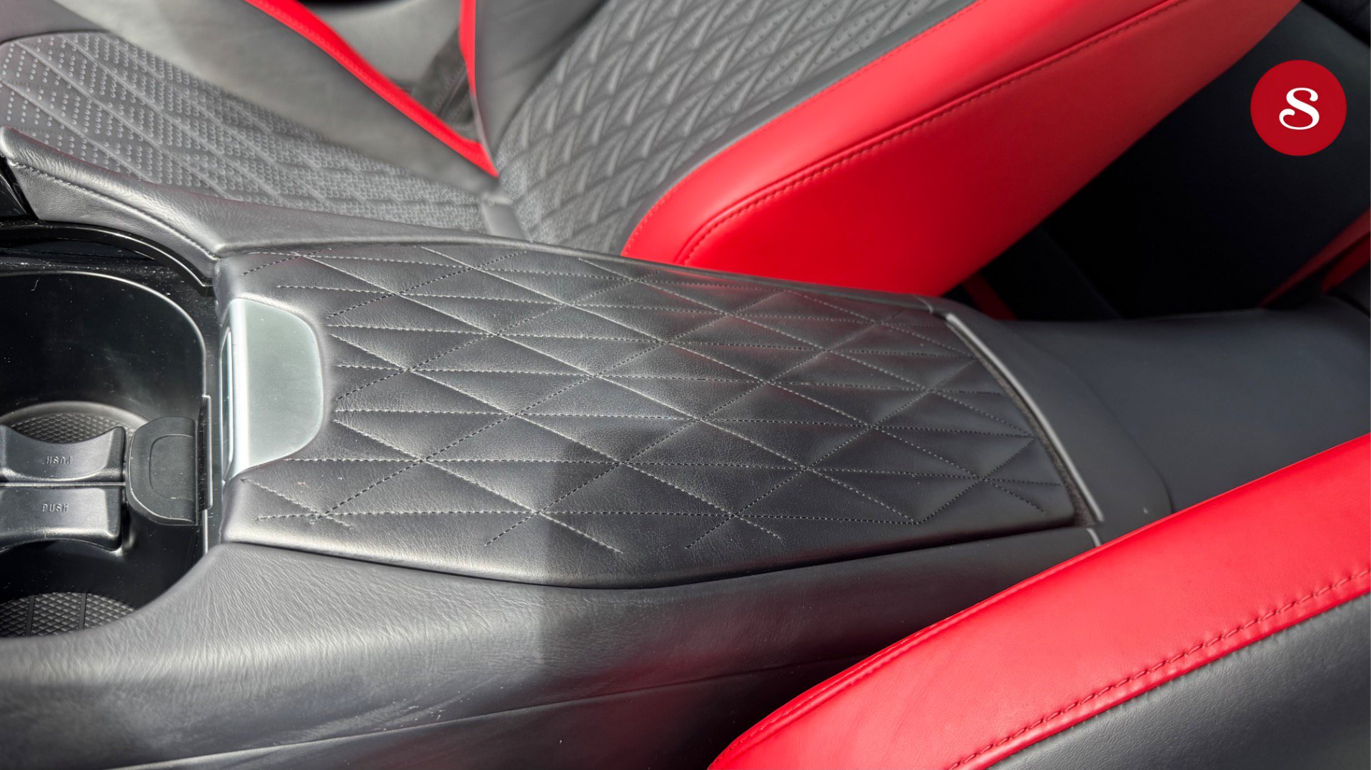 Used 2024 Aston Martin DB12 Coupe RWD image 16