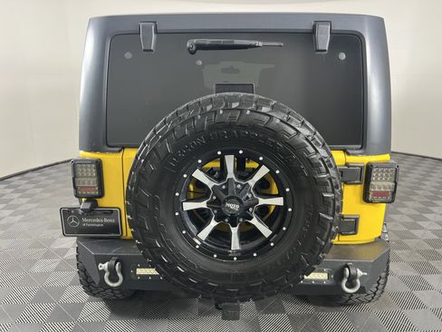 Used 2015 Jeep Wrangler Unlimited Sport image 11