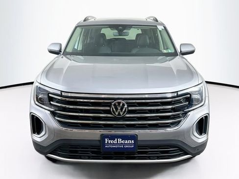 Certified 2026 Volkswagen Atlas SE w/ Panoramic Sunroof Package AWD/4WD image 2