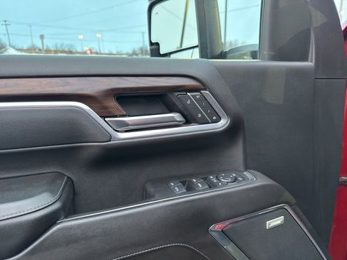 Used 2025 GMC Sierra 2500 SLT w/ SLT Premium Package image 24