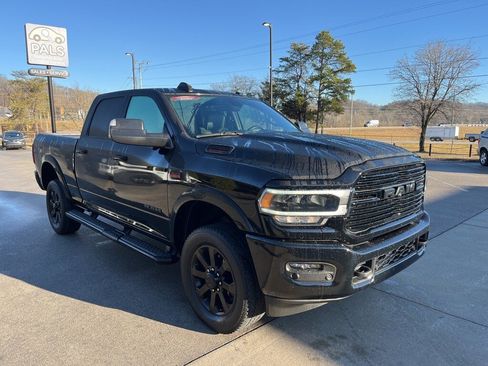 Used 2022 RAM 2500 Laramie w/ Night Edition image 2