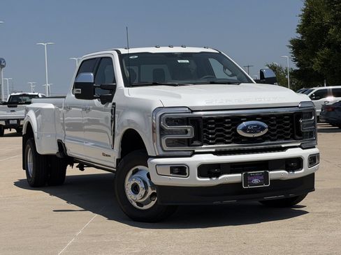 New 2026 Ford F350 Platinum w/ Platinum Plus Package AWD/4WD image 2
