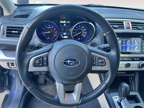 Used 2017 Subaru Outback 3.6R Limited image 17