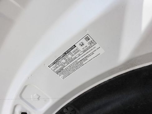 Certified 2024 Honda HR-V EX-L image 28