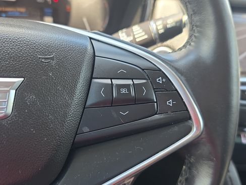 Used 2018 Cadillac XT5 Luxury w/ Driver Awareness Package FWD image 20