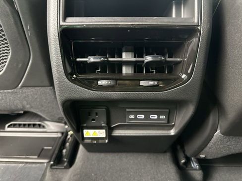 New 2026 Jeep Grand Cherokee Altitude AWD/4WD image 24