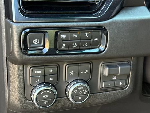 Used 2026 GMC Yukon XL AT4 w/ AT4 Premium Plus Package AWD/4WD image 25
