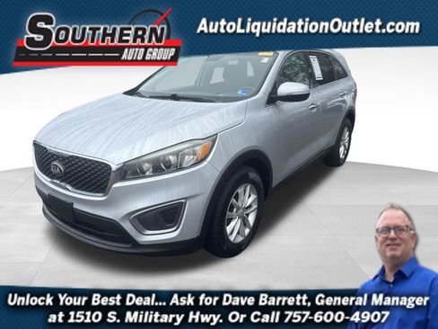 Used 2016 Kia Sorento LX w/ LX Convenience Package image 1