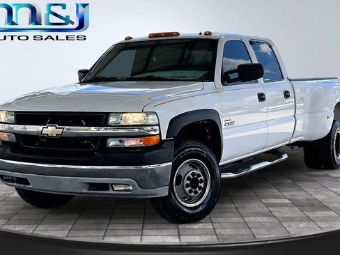 Used 2002 Chevrolet Silverado 3500 LT RWD image 1