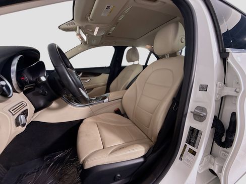 Used 2019 Mercedes-Benz C 300 Sedan image 22