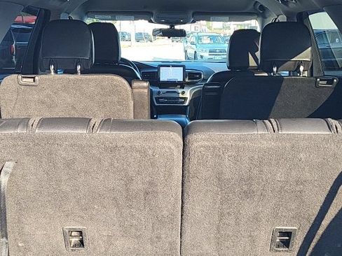 Used 2020 Ford Explorer XLT w/ Equipment Group 202A AWD/4WD image 16