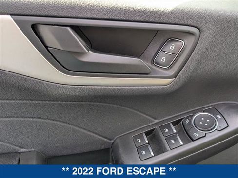 Certified 2022 Ford Escape SE FWD image 11