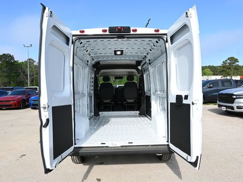 New 2026 RAM ProMaster 2500 w/ Convenience Group FWD image 25