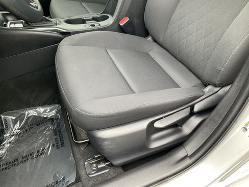 Used 2024 Toyota Corolla LE FWD image 29