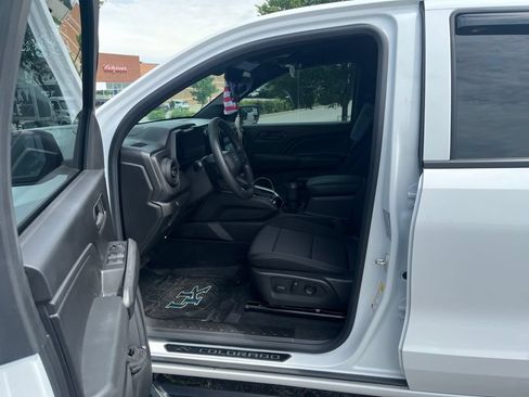 Used 2023 Chevrolet Colorado Trail Boss w/ LPO, Dark Essentials Package AWD/4WD image 6