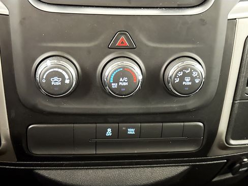 Used 2017 RAM 1500 Classic SLT image 15