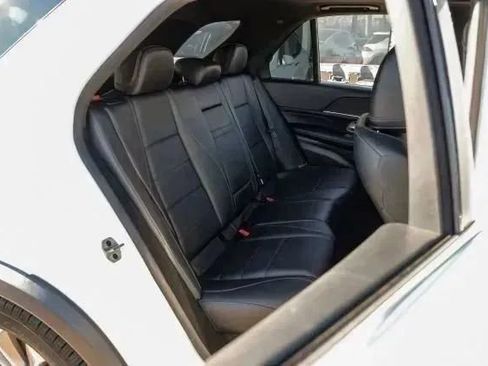 Used 2022 Mercedes-Benz GLE 350 4MATIC w/ Premium Package image 44