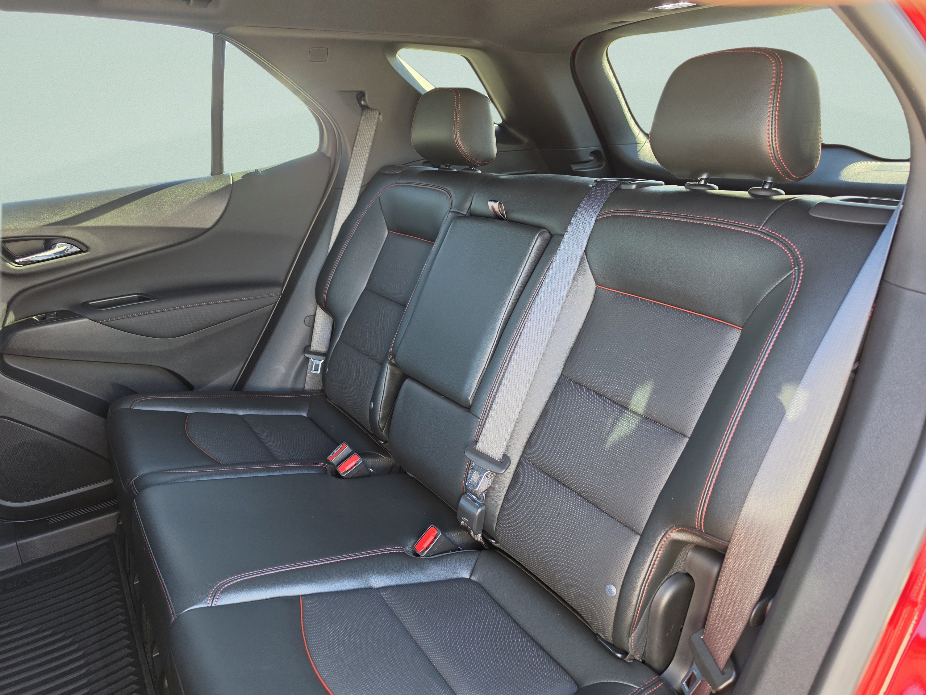Used 2024 Chevrolet Equinox RS w/ RS Leather Package FWD image 20