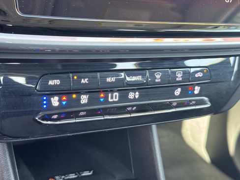 Used 2023 Chevrolet Bolt EUV Premier w/ Sun & Sound Package FWD image 16