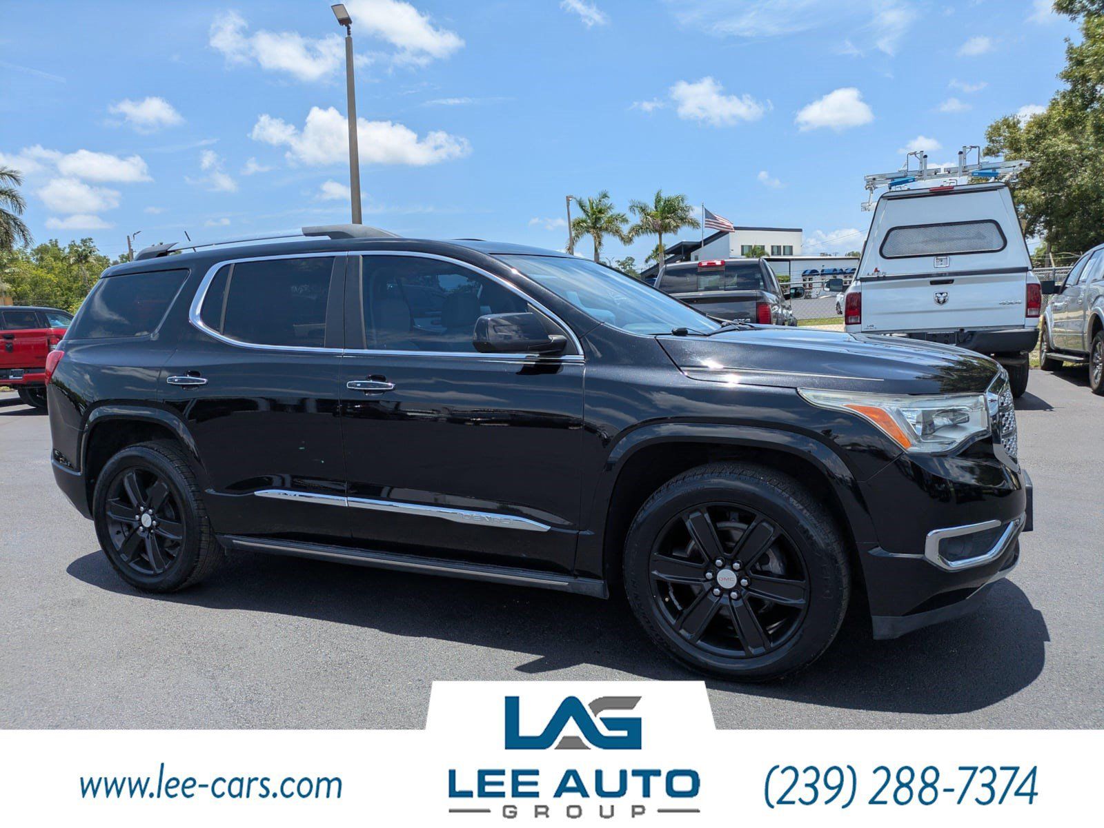 Used 2017 GMC Acadia Denali w/ Technology Package FWD image 1